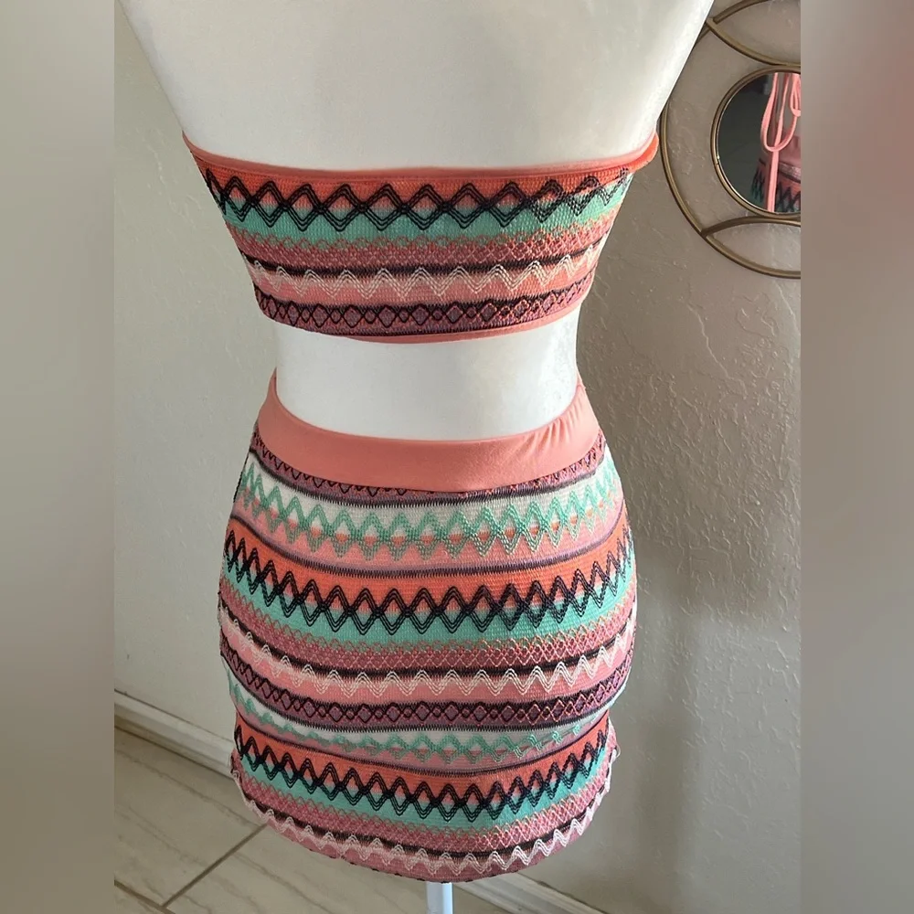 SHEIN ICON Chevron Print Halter Top & Bodycon Skirt
